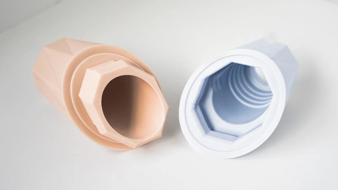 The Ubbe Modern Dog Licking Toy - Image 12